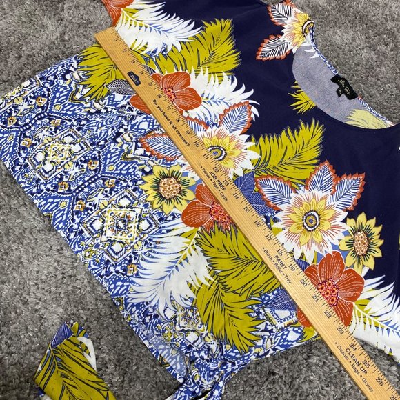 Melissa Paige Women Medium Floral Top Cold Shoulder Ties Waist and Sleeve - Picture 6 of 13